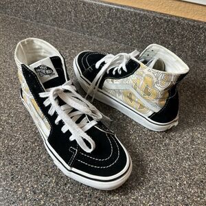 Vans SK8-Hi Sneaker Skate Shoes Black/Heart Print Womens 8.5 Suede/Canvas Mens 7